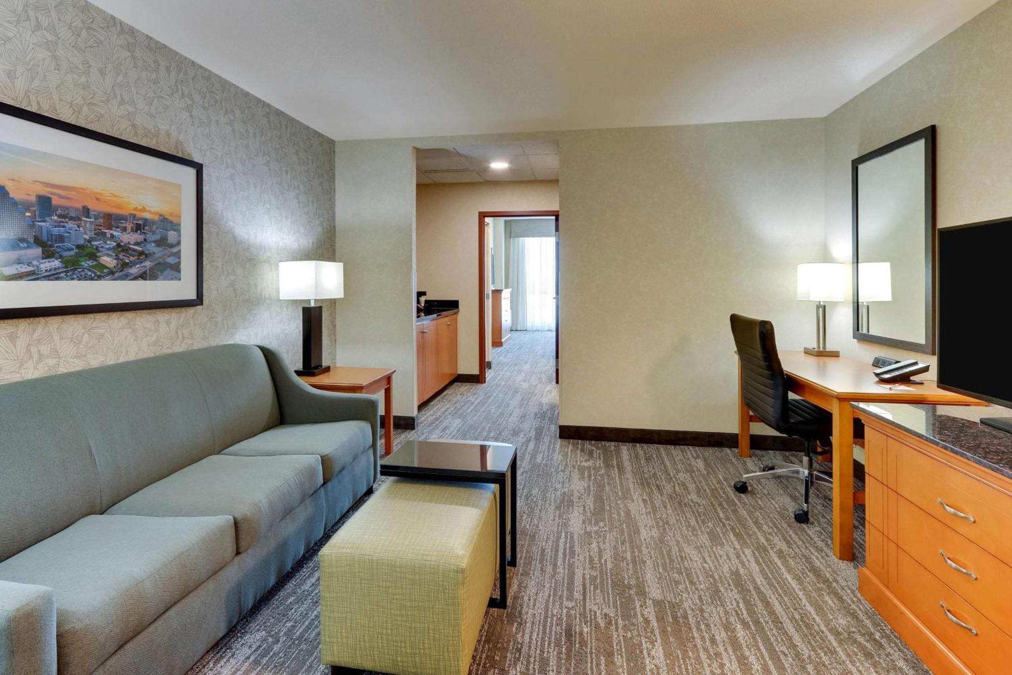 Drury Inn & Suites Orlando Near Universal Orlando Resort Luaran gambar