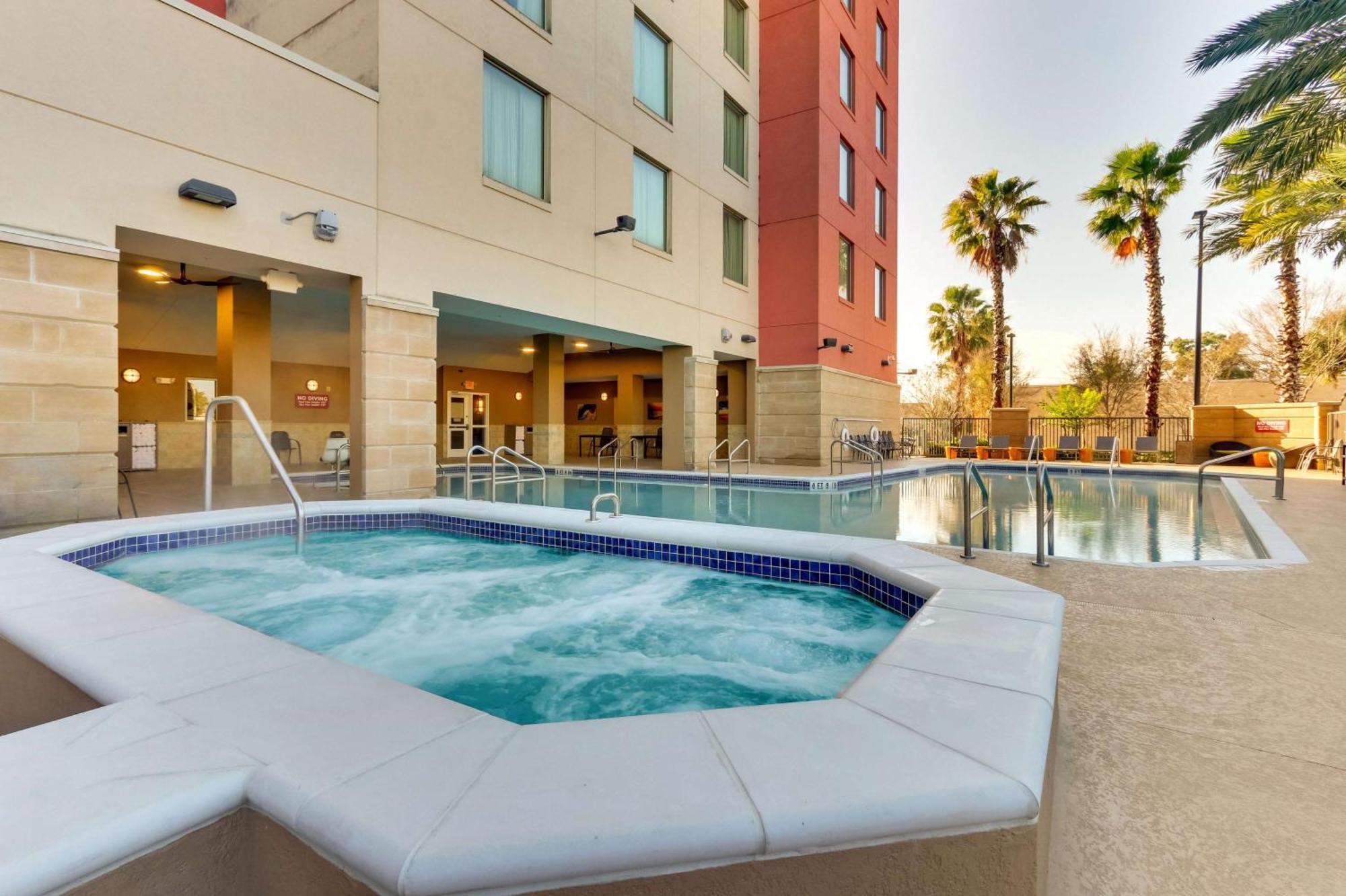 Drury Inn & Suites Orlando Near Universal Orlando Resort Luaran gambar